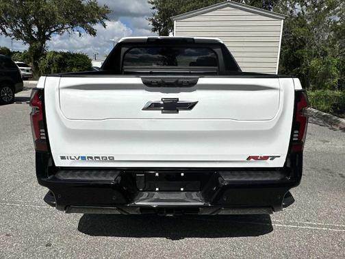 2025 Chevrolet Silverado EV RST