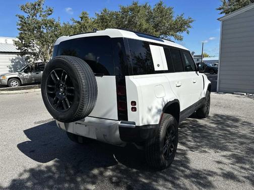 2024 Land Rover Defender P300
