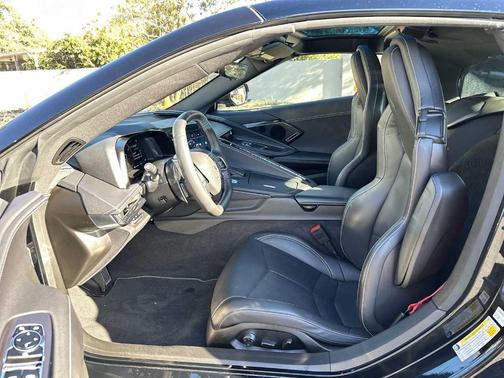 2024 Chevrolet Corvette Stingray w/2LT