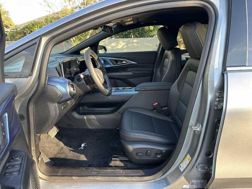 2026 Chevrolet Equinox EV LT 2