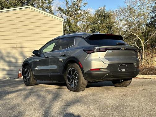 2026 Chevrolet Equinox EV LT 2