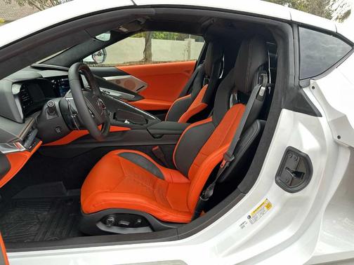 2025 Chevrolet Corvette Stingray w/3LT