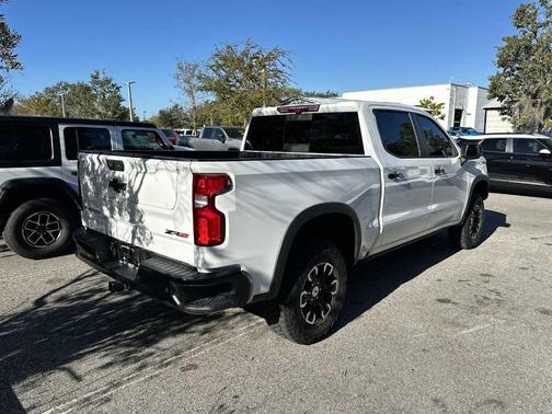 2024 Chevrolet Silverado 1500 ZR2