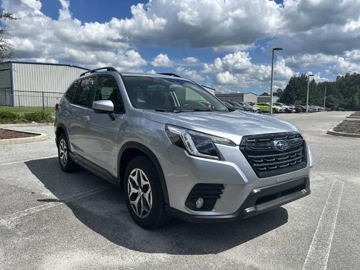 2023 Subaru Forester Premium