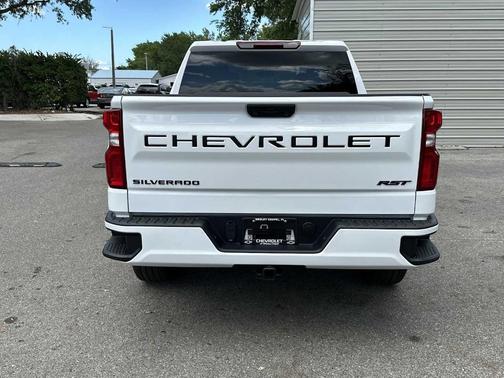 Summit White 2026 Chevrolet Silverado 1500 RST