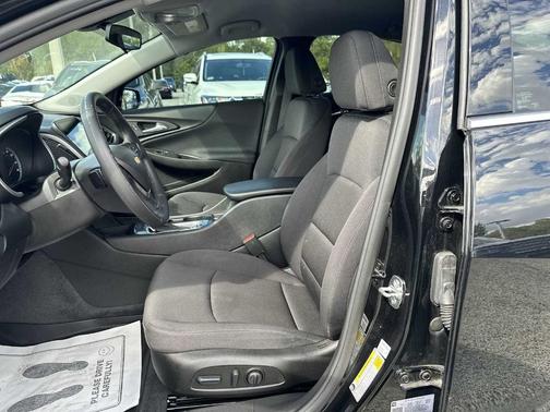 2022 Chevrolet Malibu RS