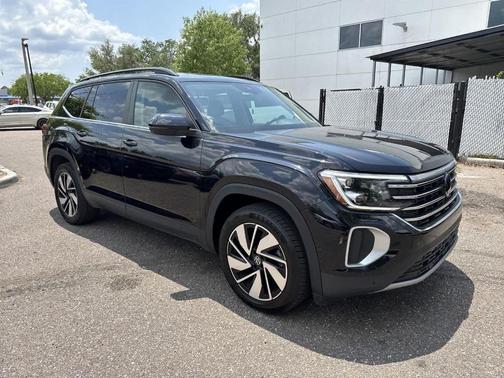 2024 Volkswagen Atlas 2.0T SE