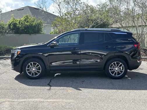 Ebony Twilight Metallic 2024 GMC Terrain SLT