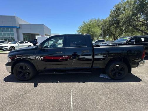 Black 2018 RAM 1500 SLT
