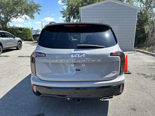 Wolf Gray 2024 Kia Telluride SX