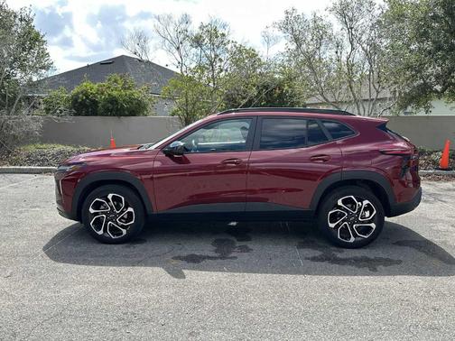 Crimson Metallic 2025 Chevrolet Trax 2RS