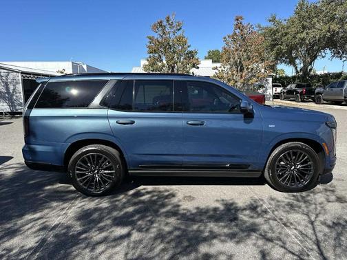 2025 Cadillac Escalade Sport Platinum