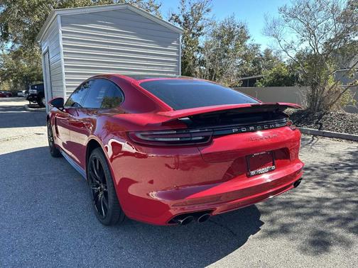 2018 Porsche Panamera Turbo