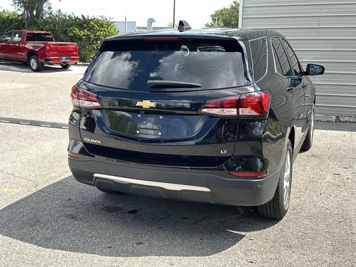 Mosaic Black Metallic 2024 Chevrolet Equinox LT