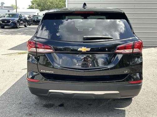 Mosaic Black Metallic 2024 Chevrolet Equinox LT