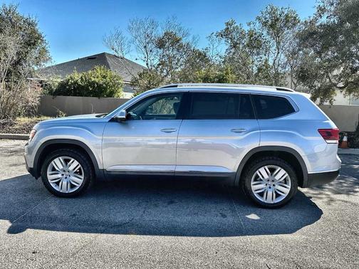 2018 Volkswagen Atlas 3.6L SEL Premium
