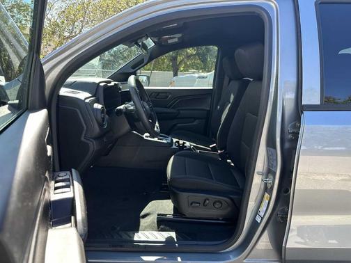 2023 Chevrolet Colorado WT