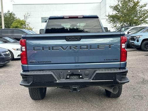 2025 Chevrolet Silverado 2500 Custom