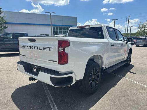 2025 Chevrolet Silverado 1500 Custom