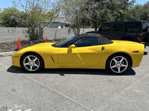 Velocity Yellow Tinted Clearcoat 2006 Chevrolet Corvette Base