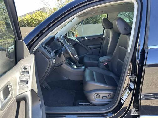 2017 Volkswagen Tiguan 2.0T Wolfsburg Edition