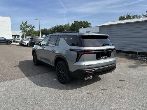 Sterling Gray Metallic 2026 Chevrolet Traverse LT