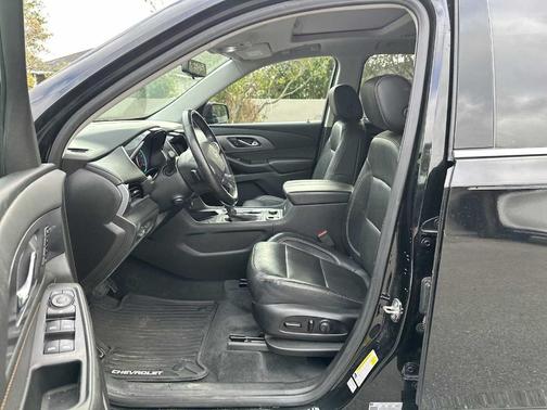 2021 Chevrolet Traverse Premier