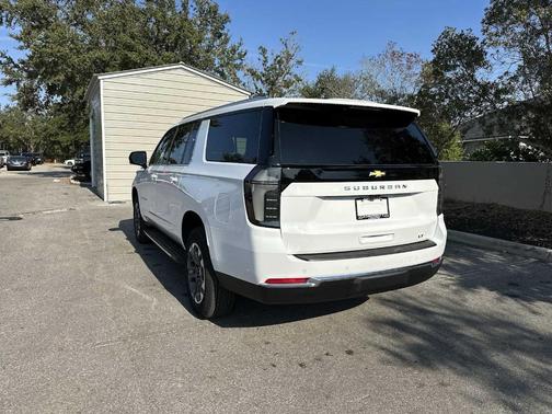 2026 Chevrolet Suburban LT