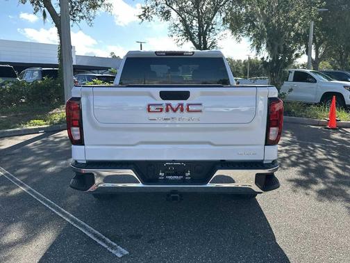 2024 GMC Sierra 1500 SLE
