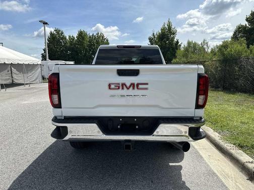 2024 GMC Sierra 2500 Pro