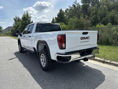 2024 GMC Sierra 2500 Pro