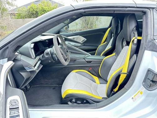 Ceramic Matrix Gray Metallic 2022 Chevrolet Corvette Stingray w/3LT