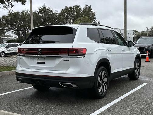 2024 Volkswagen Atlas 2.0T SE