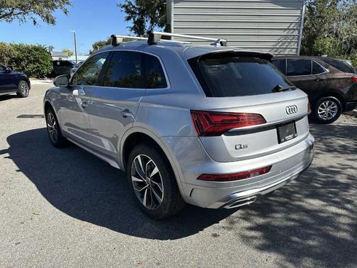 2024 Audi Q5 45 S line quattro Premium
