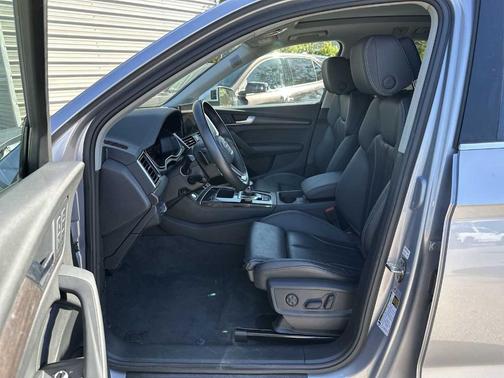 2024 Audi Q5 45 S line quattro Premium