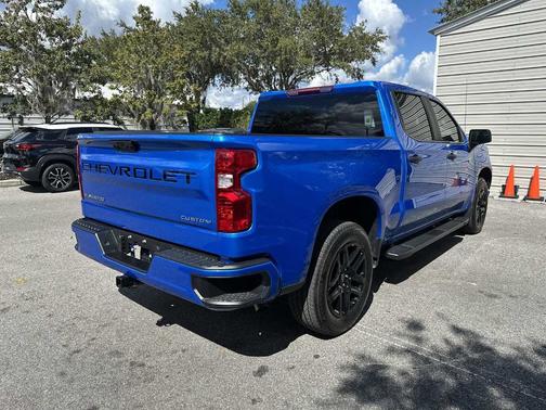 2025 Chevrolet Silverado 1500 Custom
