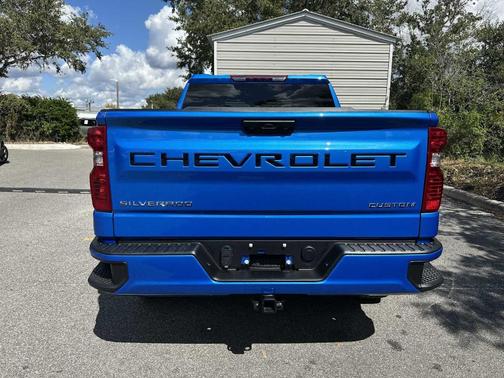 2025 Chevrolet Silverado 1500 Custom