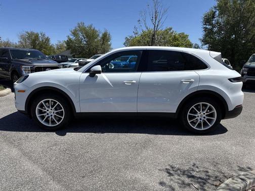 2024 Porsche Cayenne Base