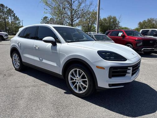2024 Porsche Cayenne Base