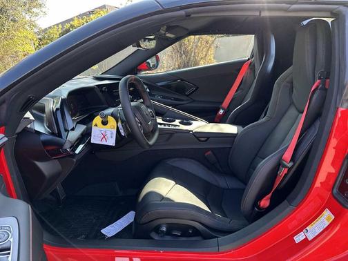 2026 Chevrolet Corvette Stingray w/2LT