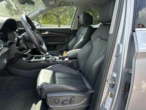 2024 Audi Q5 45 S line quattro Premium