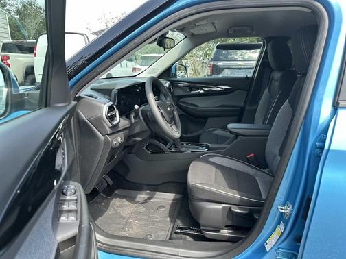 Marina Blue 2026 Chevrolet Trailblazer LT