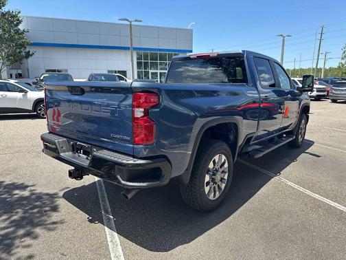 2025 Chevrolet Silverado 2500 Custom