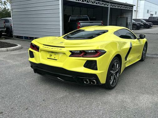 Accelerate Yellow Metallic 2022 Chevrolet Corvette Stingray w/1LT
