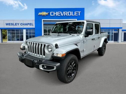 2023 Jeep Gladiator Overland