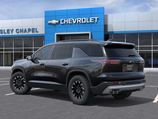 Mosaic Black Metallic 2026 Chevrolet Traverse Z71