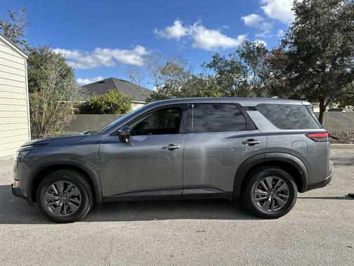 2022 Nissan Pathfinder S