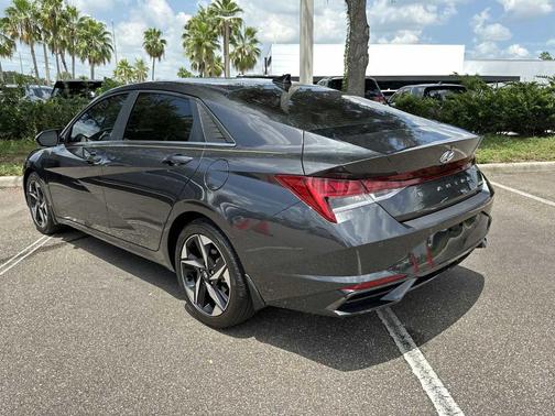 2023 Hyundai ELANTRA Limited