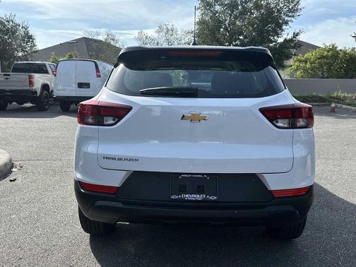 Summit White 2026 Chevrolet Trailblazer LS