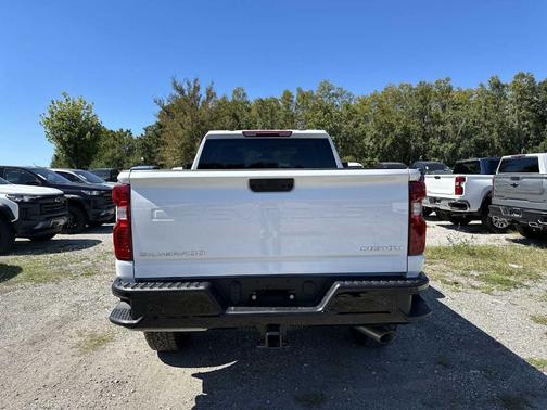 2026 Chevrolet Silverado 2500 Custom
